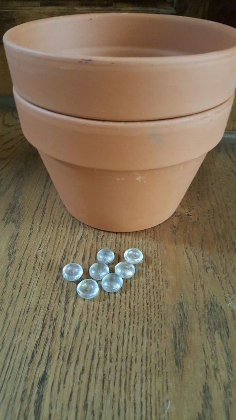 q what type of glue to use for decorating clay pots