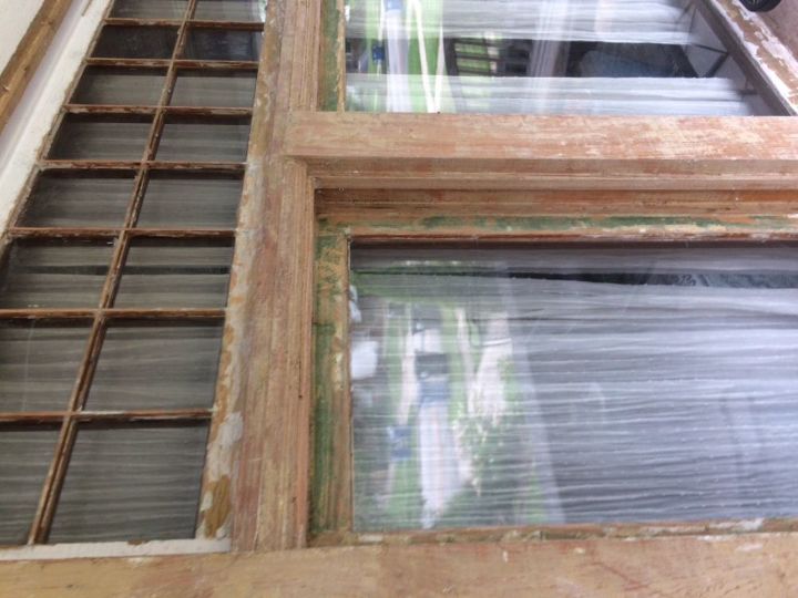 q oil or latex primer over exterior window glazing