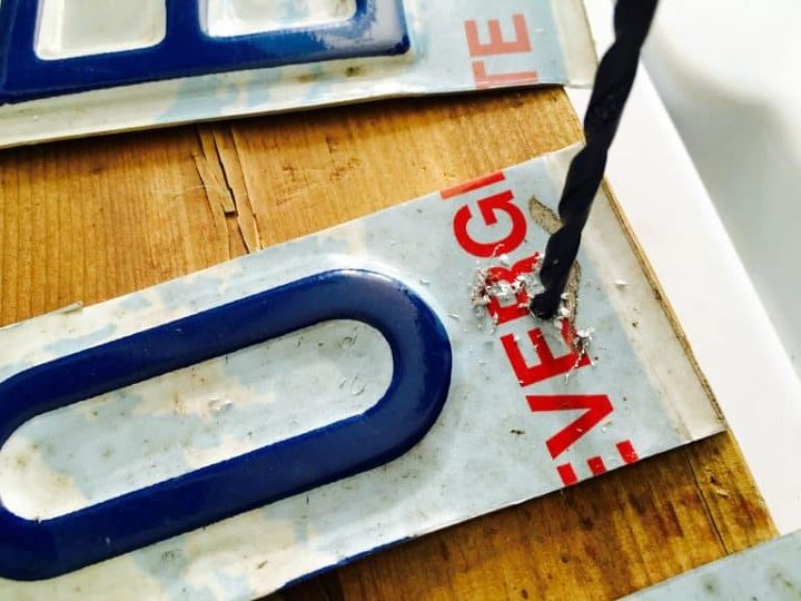 recycled license plate sign