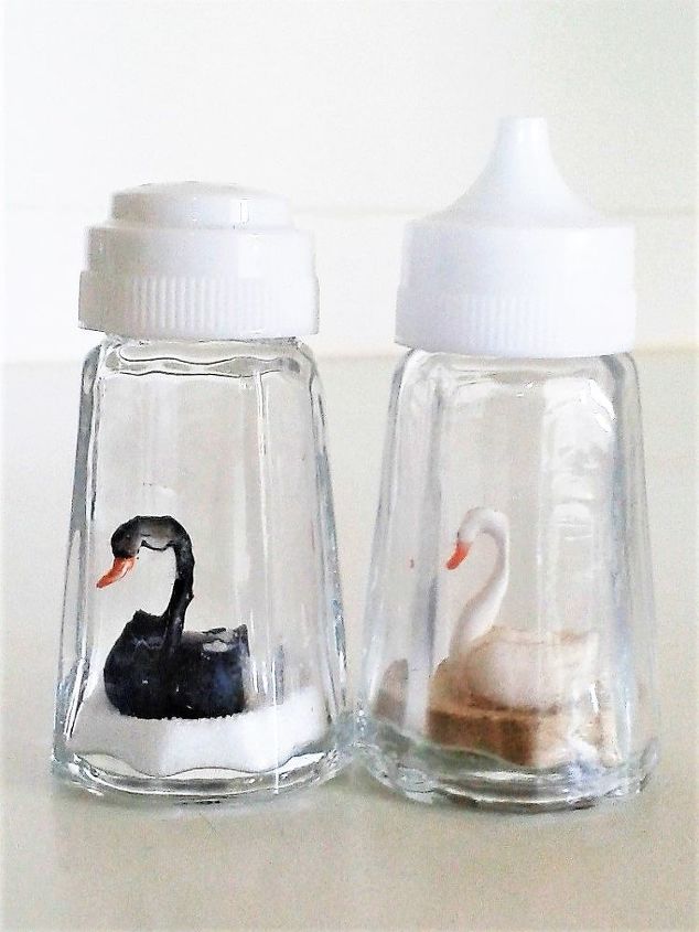 17 anthropologie inspired decor ideas for less, These salt and pepper snow globes Too cute