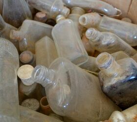 el secreto para limpiar las botellas de vidrio vintage