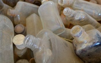 El secreto para limpiar las botellas de vidrio vintage