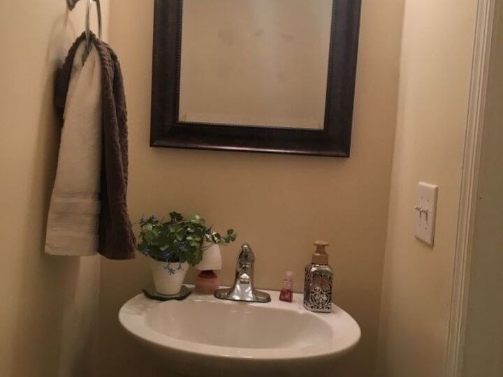 q how do i maximize the space in a tiny half bathroom
