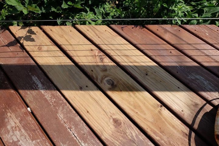 strip and stain a wood deck anew