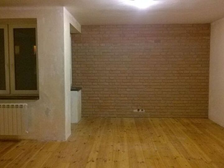 q how to paint the wall s to fit the brick wall