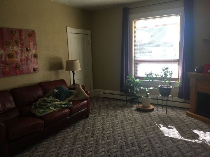 q frontroom makeover but ugly rug needs to stay