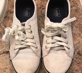 q how to clean white tenis shoes