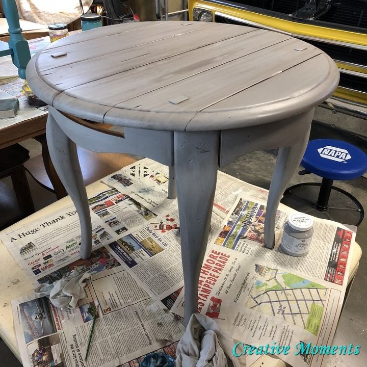 painting a rustic grey farmhouse finish on a table