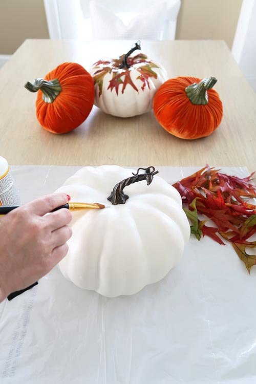 how to d coupage fall leaves on a pumpkin