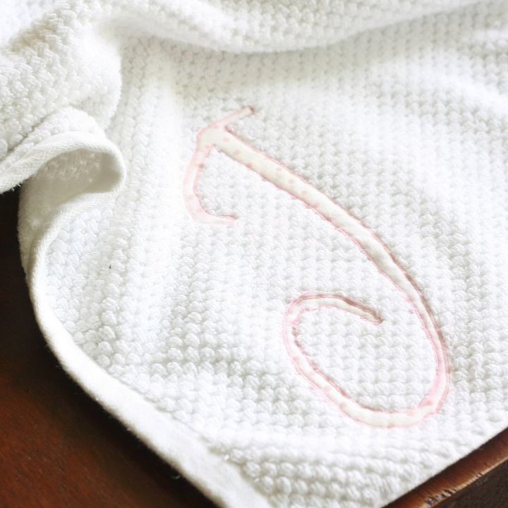 cmo reducir el nmero de toallas con monogramas en la lavandera