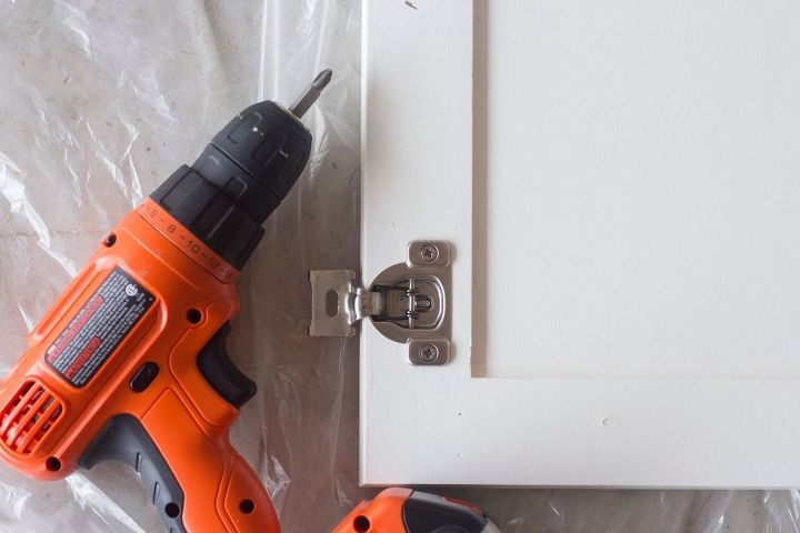 how to paint builder grade kitchen cabinets like a pro