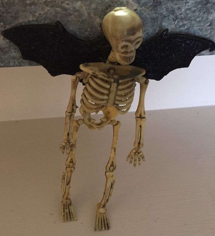 halloween tree from jewelry organizer, A Batty Skeleton