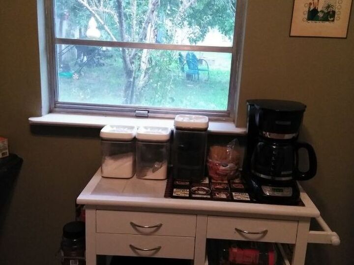 q how do i display play mugs