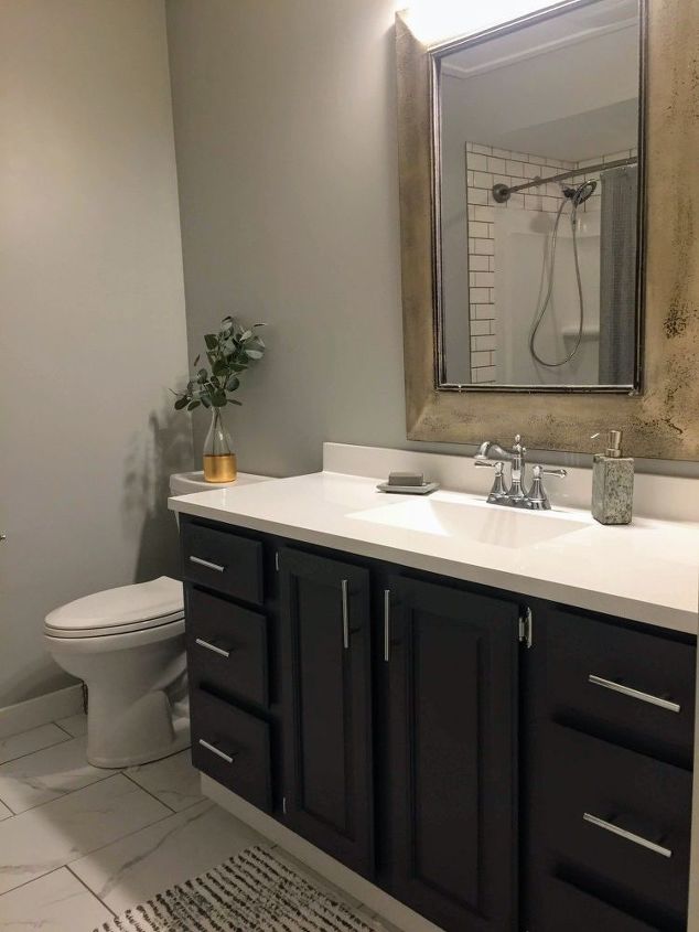 banheiro moderno renovado