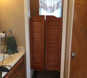 How to update bathroom saloon doors?