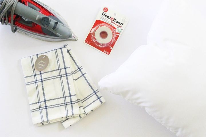create no sew pillows from cotton napkins