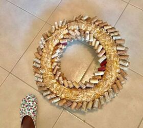 a unique timeless wine cork wreath that will stand test of time