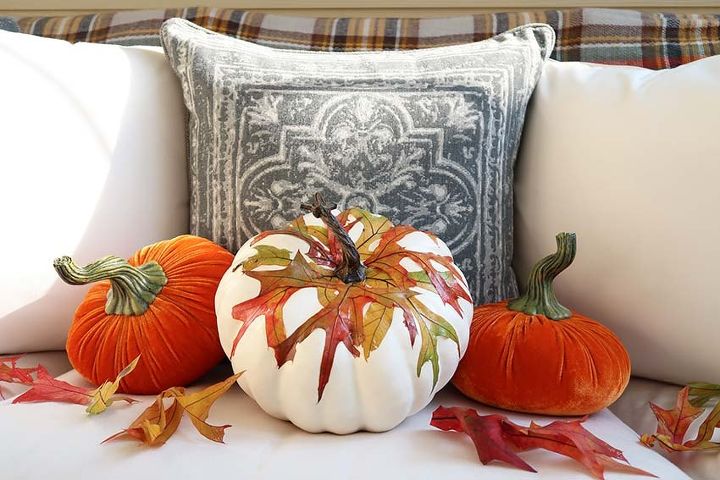 s 23 diy pumpkins you ve never seen before, Pumpkins and fall leaves in one Yes please