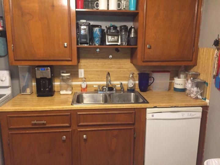 q replace a countertop and backsplash without damaging cabinets walls