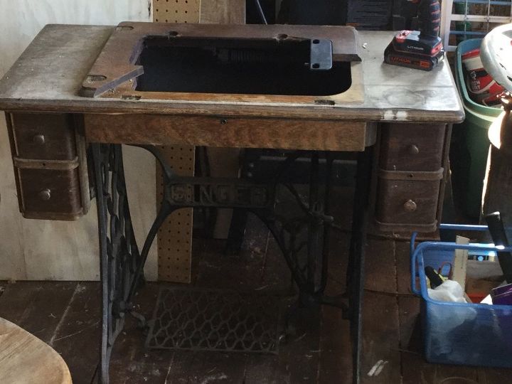 mquina de coser de pedal reciclada y convertida en mesa de aseo