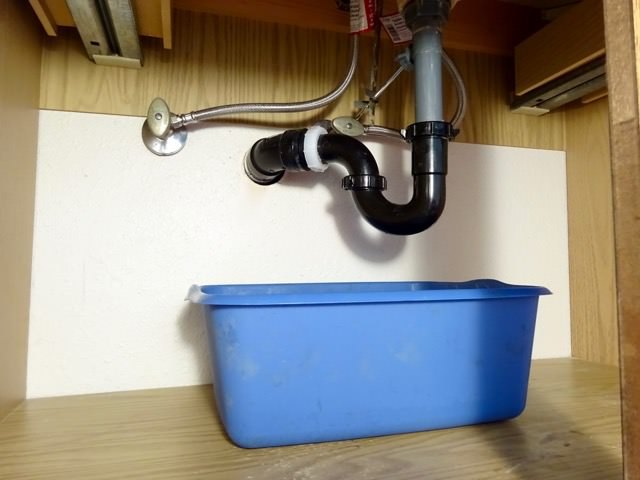 how to clear a clogged sink drain without chemicals
