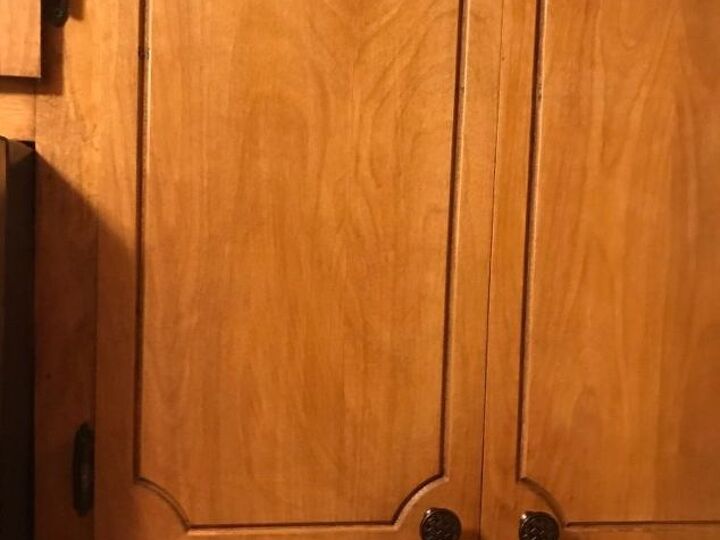 q how do i paint kitchen cabinets