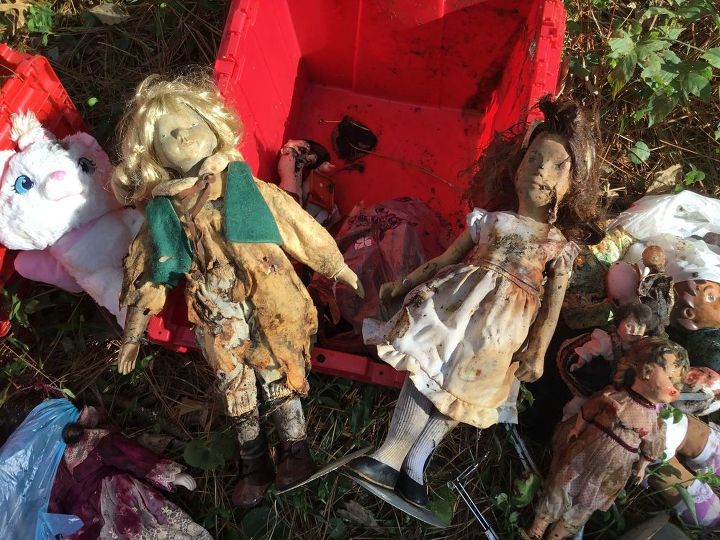 q how to clean porcelain and wooden dolls
