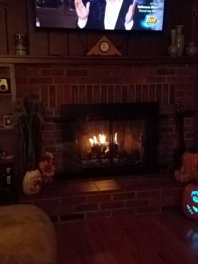 q how do we install gas fireplace logs