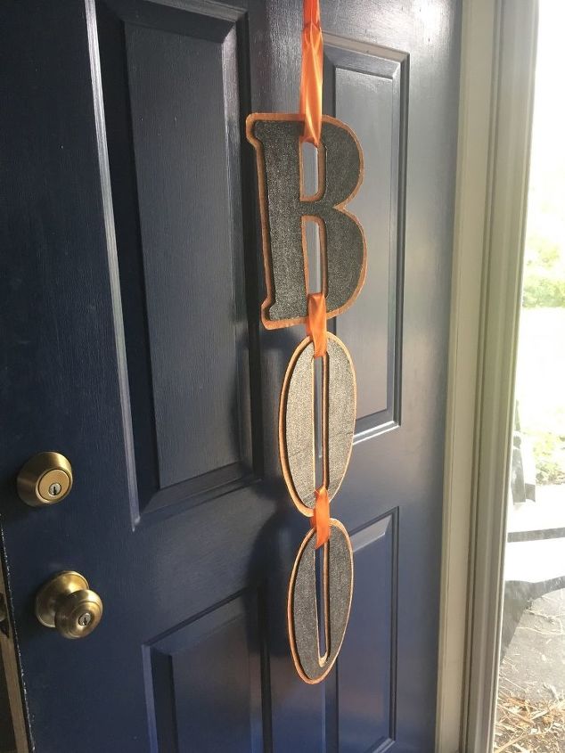 easy front door boo sign