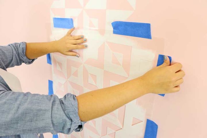 pared de acento de azulejos con plantilla alerta de nueva tendencia