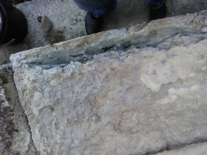 q how to fix a retainer wall block