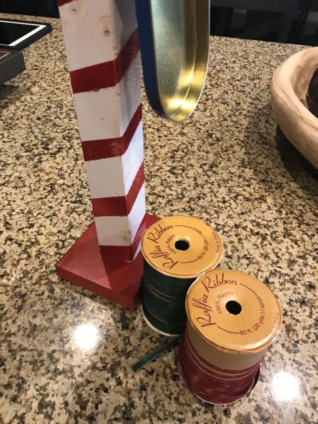 Santa mailbox box letters christmas diy claus village decorations drop letter freebies2deals macy outdoor idea guardado desde Santa Mailbox | Hometalk