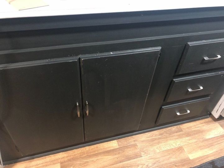 q new cabinet look
