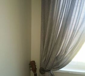 q how to match wall and blind to furniture