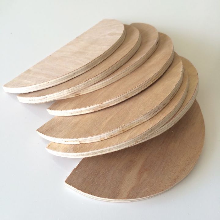 abboras de madeira usando um cd como molde