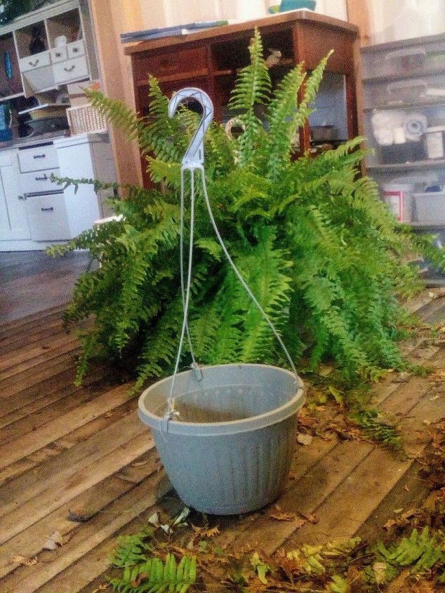 how do i make a drip pan for hanging planter