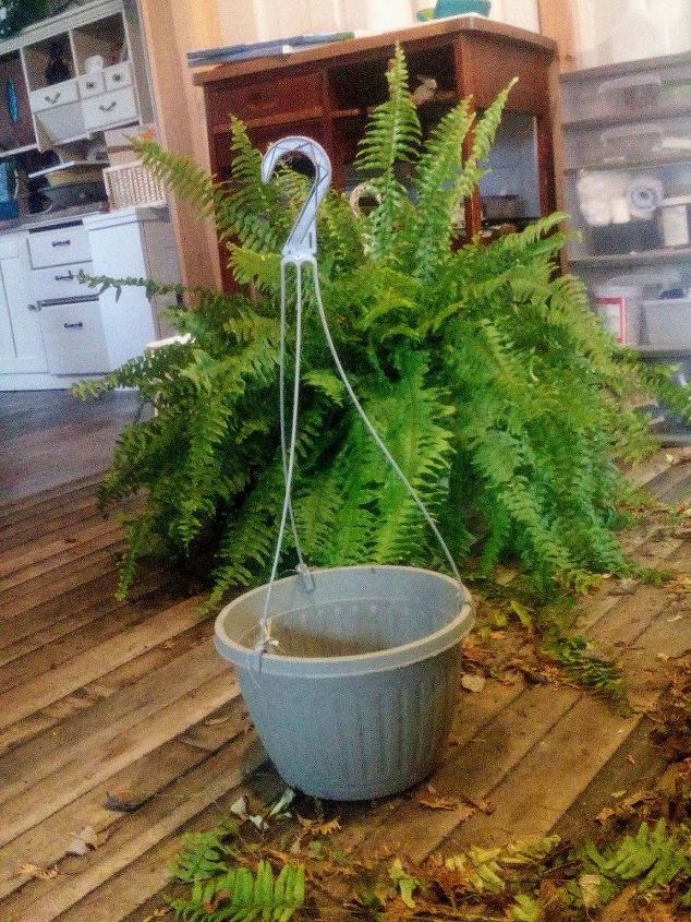 q how do i make a drip pan for hanging planter