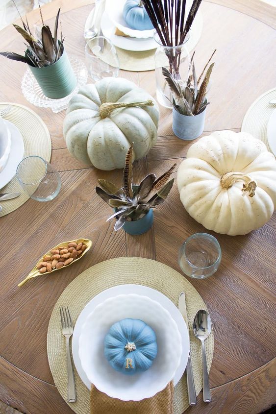 chalk paint and feather thanksgiving table decor