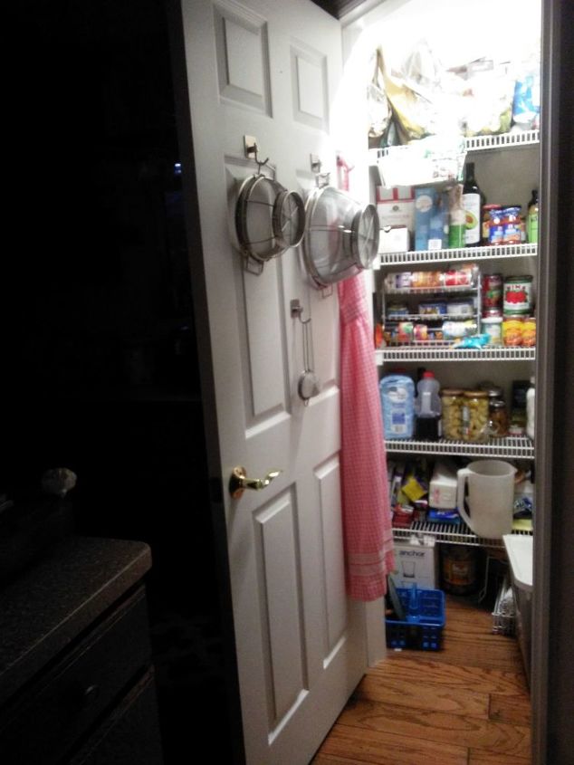how to hang spice racks on hollow door