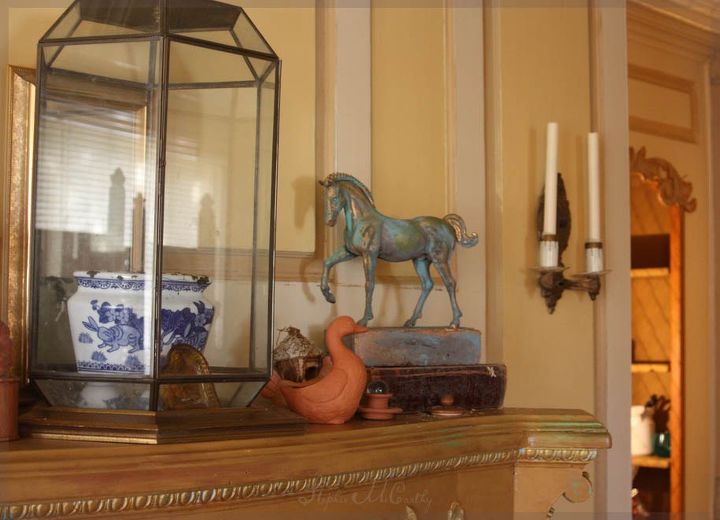 make a decorative horse sculpture, Imagine this figurine for holiday decor