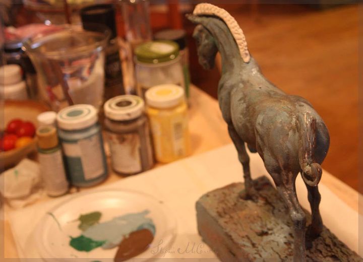 make a decorative horse sculpture, Blending the paint was easy I found