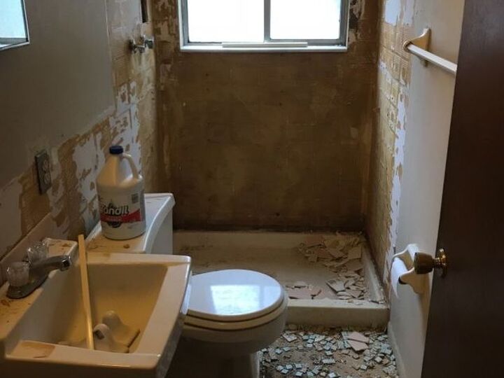 q has anyone used bath surround panels and successfully cut altered it