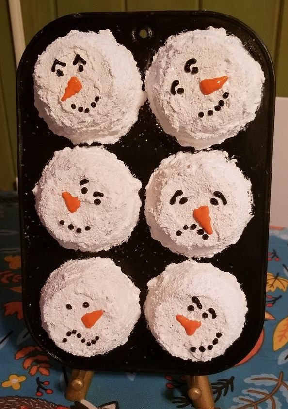 snowman cupcake tin