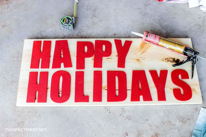 diy happy holiday wood sign with lights