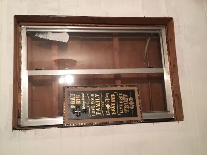 q fill in this hole in wall