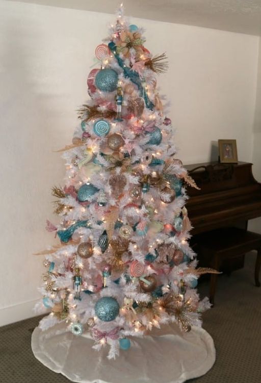 decorao da rvore de natal decoraes em azul rosa e dourado