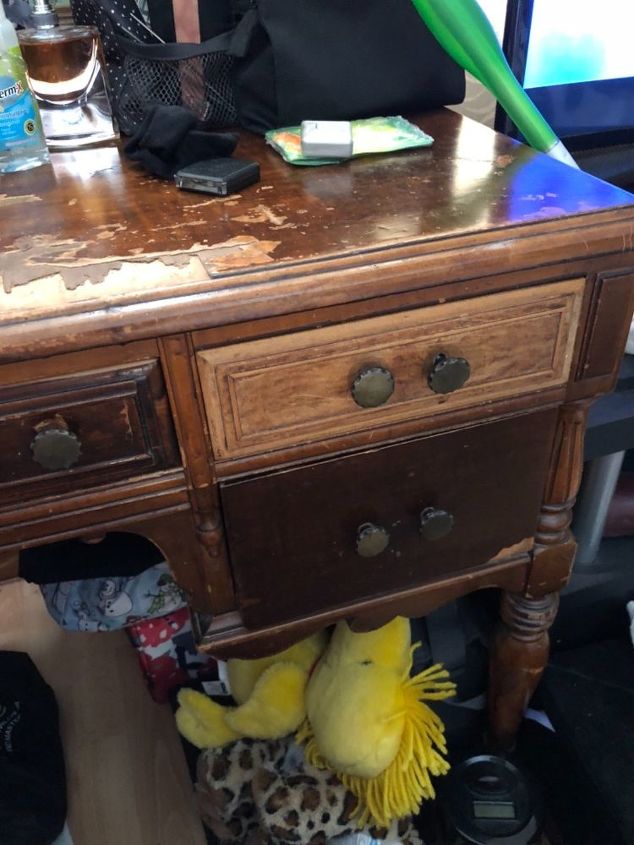 q repair the top of my dressing table