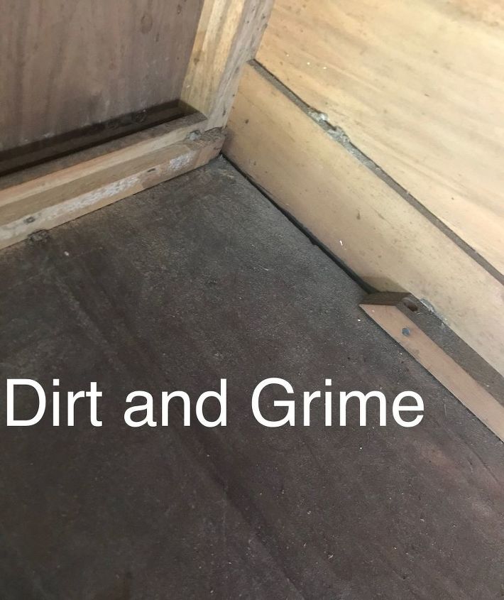 how to clean that dirty grungy furniture piece before repurposing