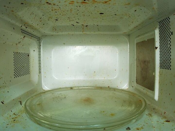 q how to clean microwave with vinegar