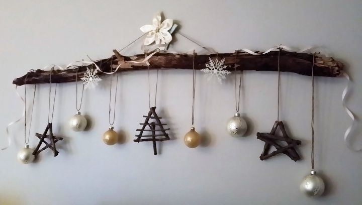19 ideas de decoracin navidea diy que harn vibrar tus vacaciones, Decoraci n de Navidad Rama y palos para colgar en la pared